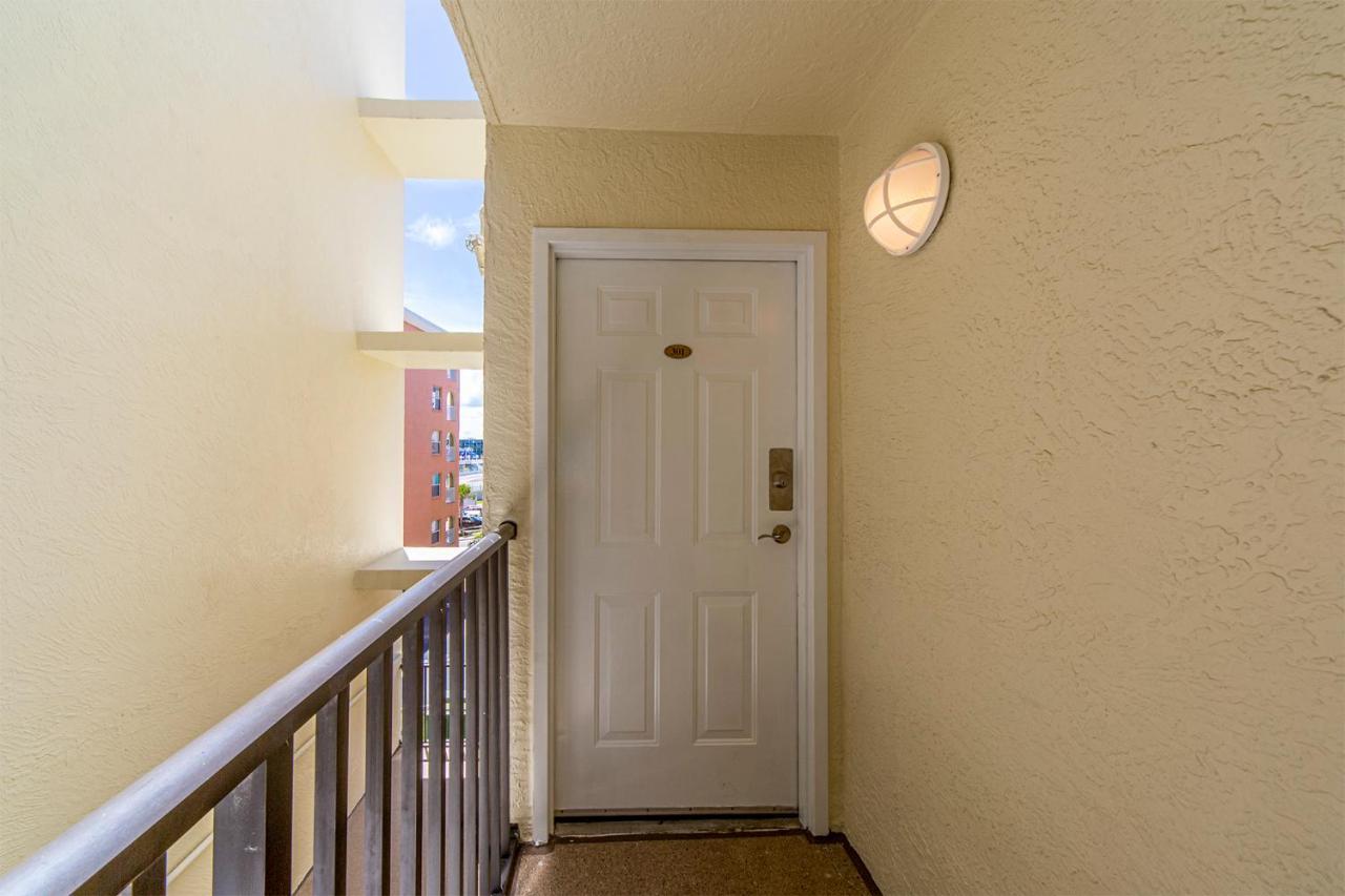 301 Sandy Shores Condos St. Pete Beach Extérieur photo