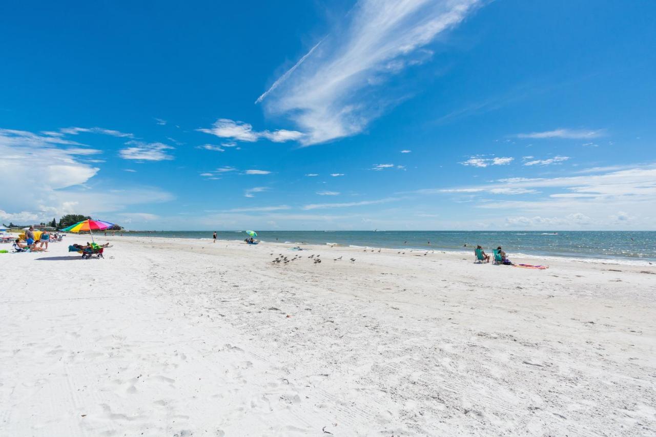 301 Sandy Shores Condos St. Pete Beach Extérieur photo