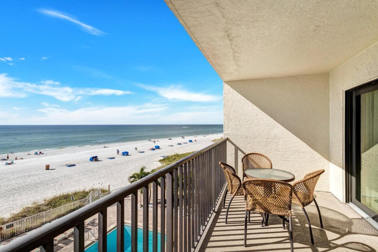 301 Sandy Shores Condos St. Pete Beach Extérieur photo