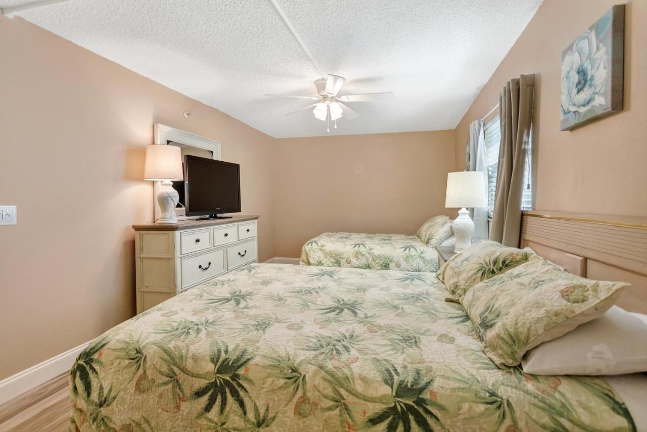301 Sandy Shores Condos St. Pete Beach Extérieur photo